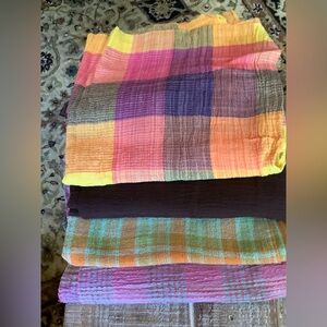 Crinkled Lightweight Gauzy Fabric